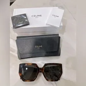 Celine | Accessories | Mint Condition Celine Triomphe 55mm  display picture 2